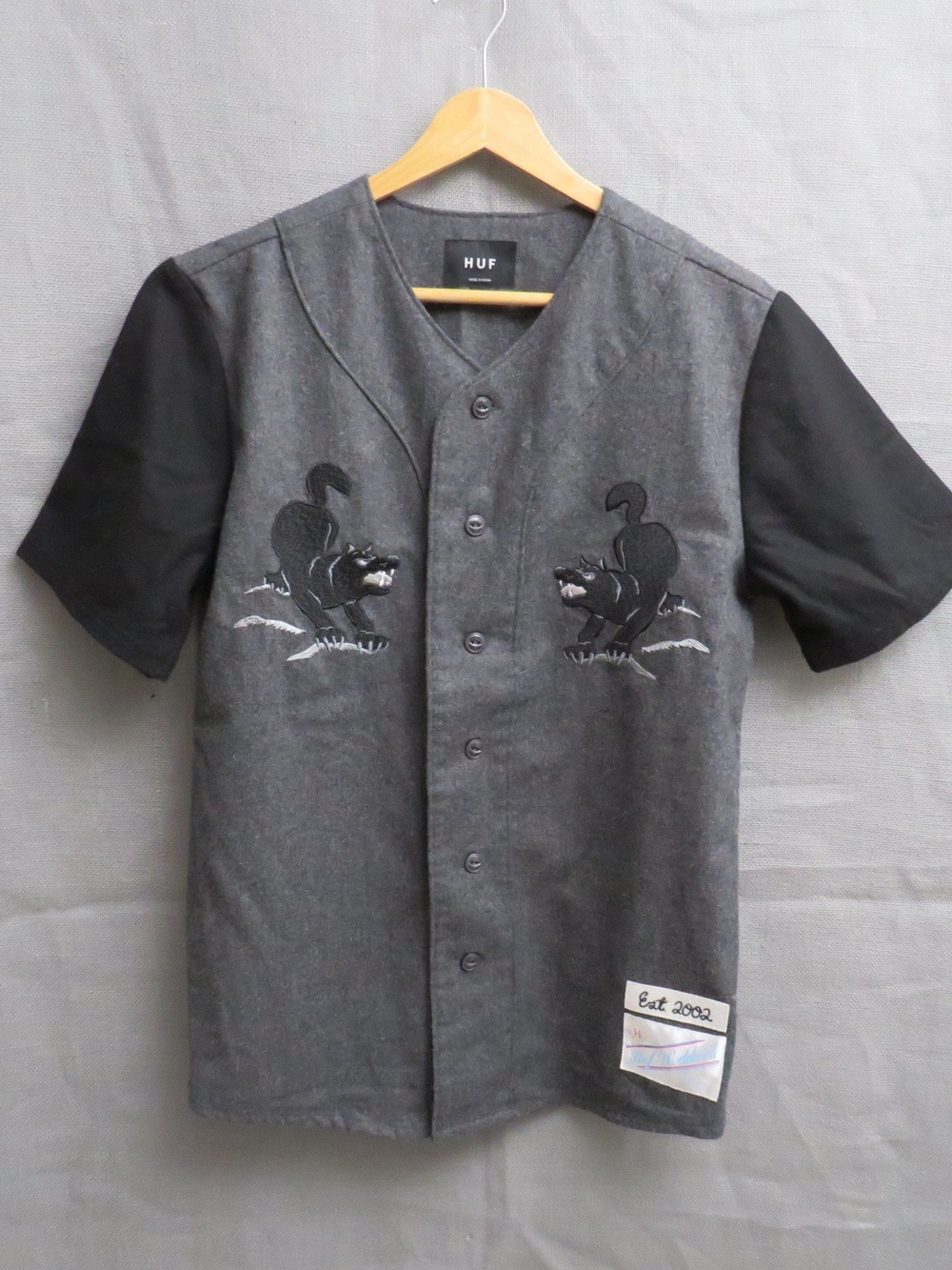 HUF Men's Gray & Black Short Sleeve Button Shirt with Cat Embroidery